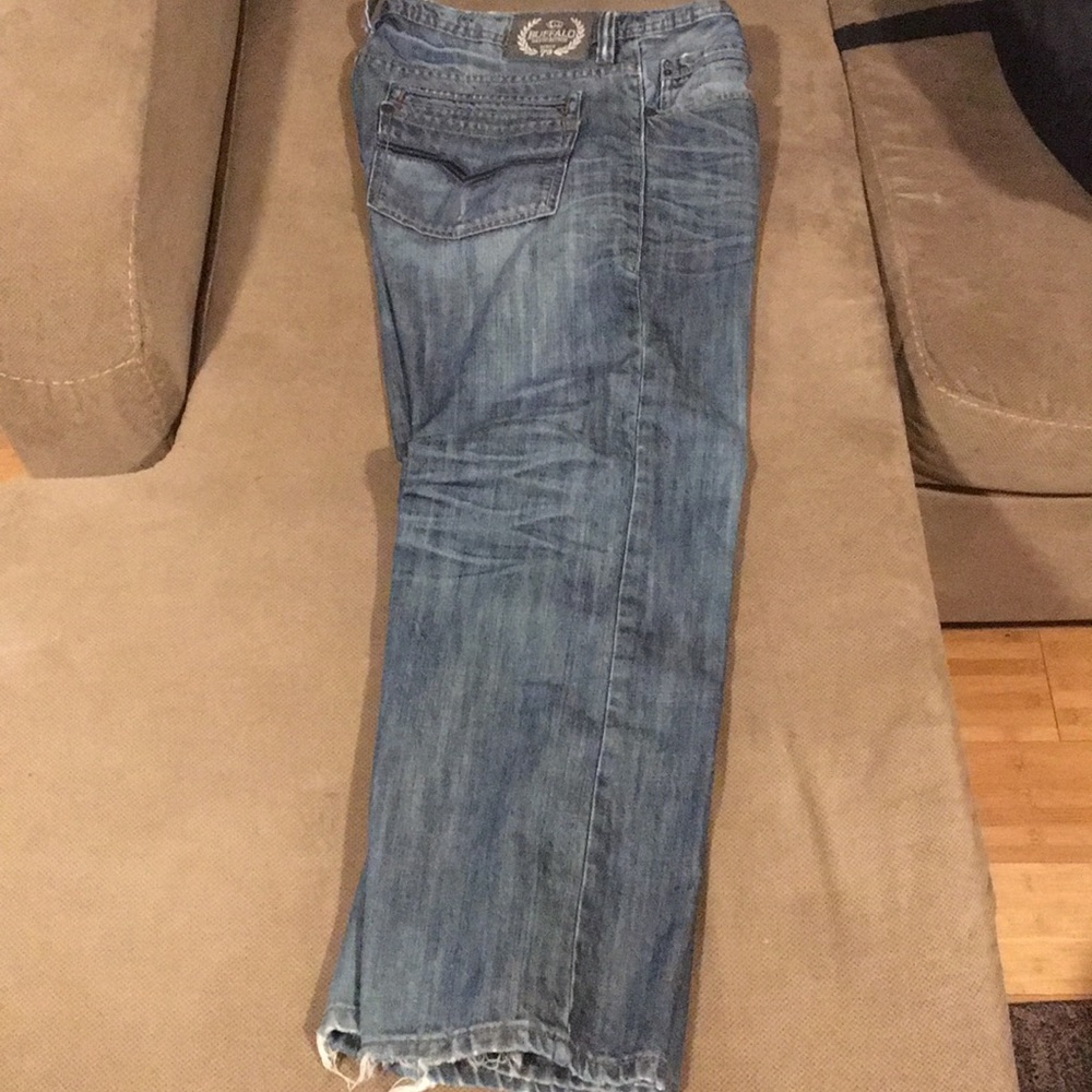 34 Good condition Buffalo Great Blue Color!!!